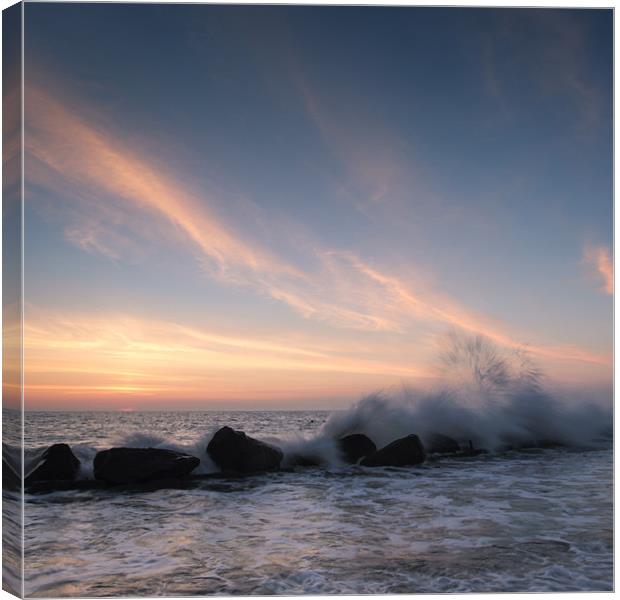 happisburgh sunrise Canvas Print by Simon Wrigglesworth