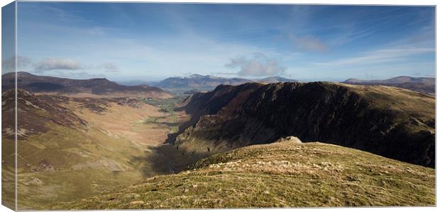 Newlands Valley Canvas Print by Simon Wrigglesworth