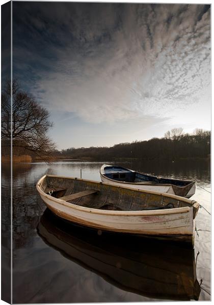 Ormesby boats Canvas Print by Simon Wrigglesworth