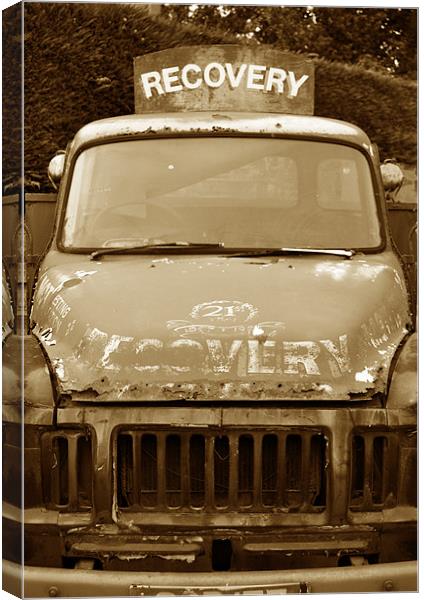 The Old Tow Truck Canvas Print by graham young