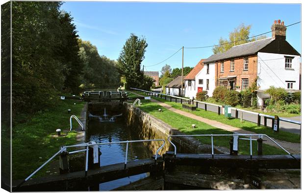 Dudswell Lock Canvas Print by graham young