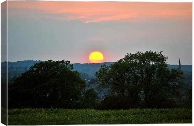 Bromsgrove Sunset Canvas Print by graham young