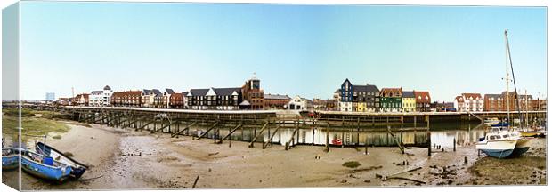 Harbourside, Littlehampton Canvas Print by graham young