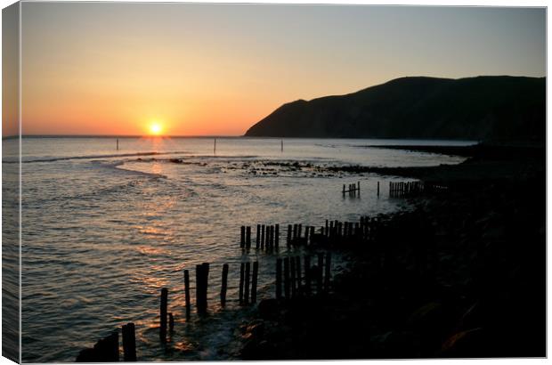Lynmouth Bay Sunrise Canvas Print by graham young