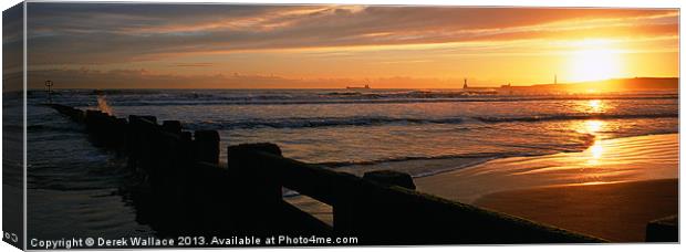 Aberdeen Beach, sunrise Canvas Print by Derek Wallace