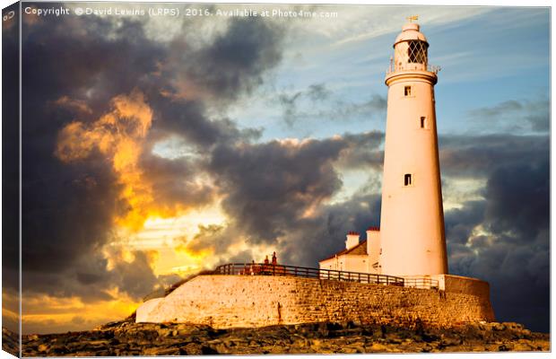 The Setting Sun, St. Mary's Lighthouse. Canvas Print by David Lewins (LRPS)