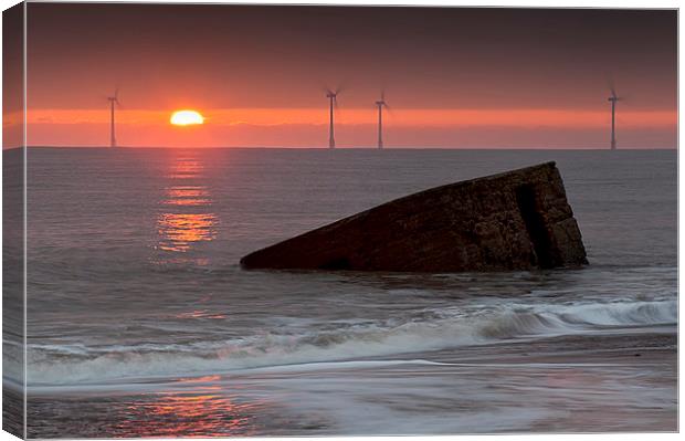 Caister-on-Sea, Norfolk Canvas Print by Dave Turner