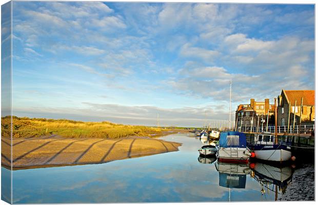 Blakeney Quay Canvas Print by Robert Geldard