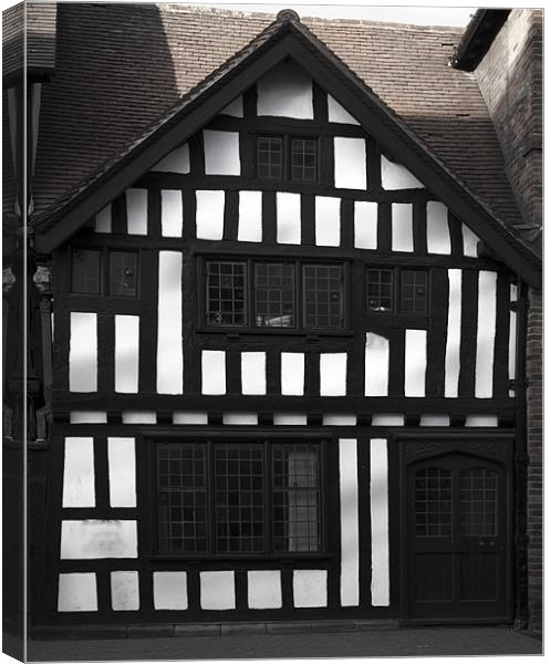 Timber Framed House - Stratford-Upon-Avon Canvas Print by Peter Elliott 