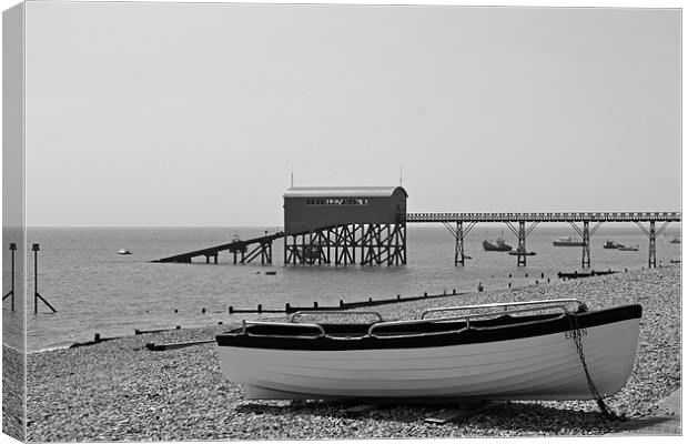 Selsey Lifeboat Canvas Print by Donna Collett