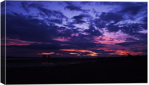 sunset - weston shore Canvas Print by Donna Collett