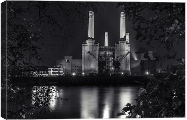 Battersea Power Station at night (mono) Canvas Print by Izzy Standbridge