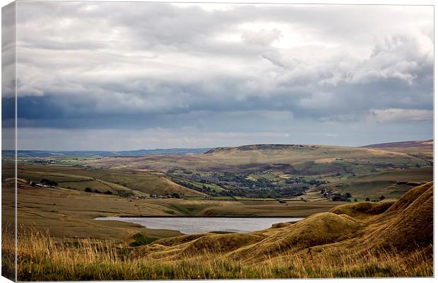  Over Marsden Moor Canvas Print by richard downes