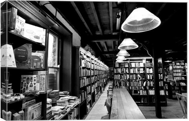  Hay -on- Wye book shop Canvas Print by Tony Bates