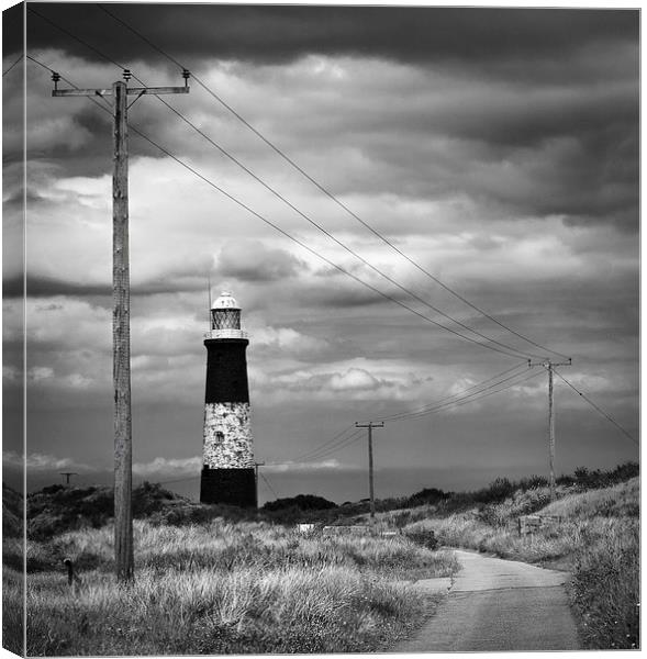 Spurn Point lighthouse Canvas Print by Paul Davis