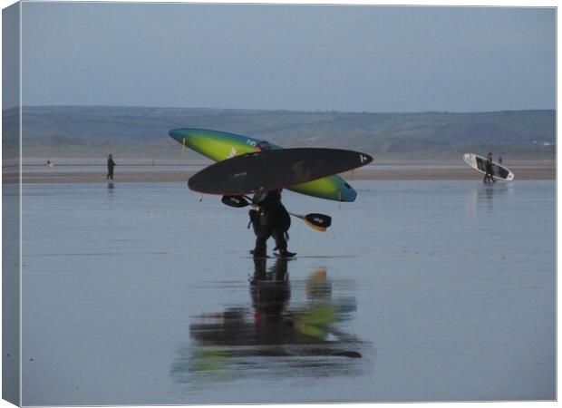 Surfs up! Canvas Print by kelly Draper