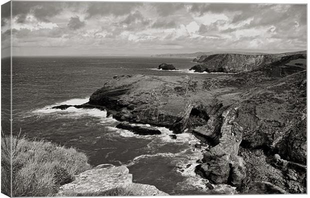 Cornish coast from Tintagel Canvas Print by Pete Hemington