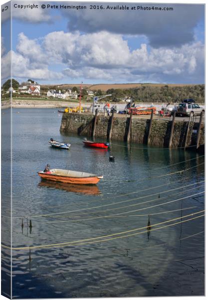 St Mawes in Cornwall Canvas Print by Pete Hemington