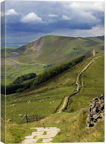 The Great Ridge, Hope Valley, Derbyshire. Canvas Print by Darren Burroughs