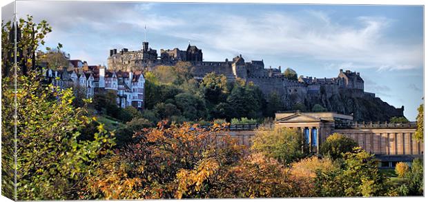 Autumnal Edinburgh Castle Canvas Print by Sandi-Cockayne ADPS