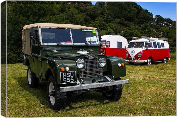 Land Rover VW Canvas Print by Colin irwin