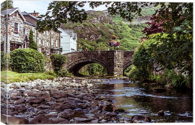  Beddgelert Canvas Print by Sean Wareing