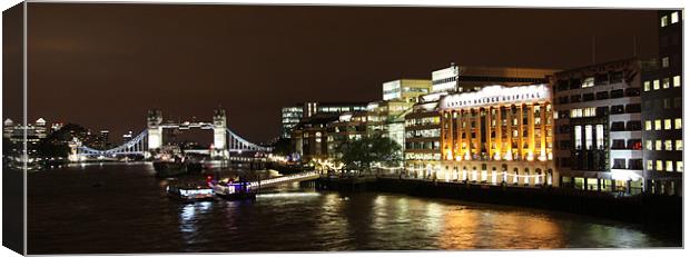 Tower Bridge Canvas Print by peter tachauer