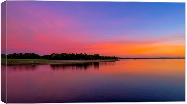 Sunrise over Hanningfield Reservoir Canvas Print by peter tachauer