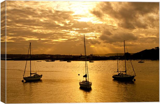 River Medway Sunset Canvas Print by Dawn O'Connor