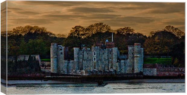 Upnor Castle Kent Sunset Canvas Print by Dawn O'Connor