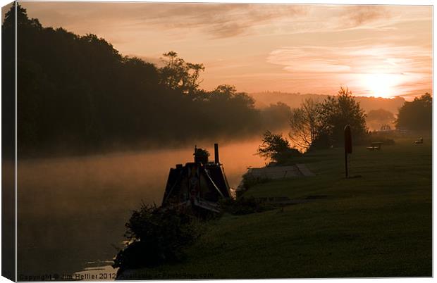Sun Rise Pangbourne meadows Canvas Print by Jim Hellier