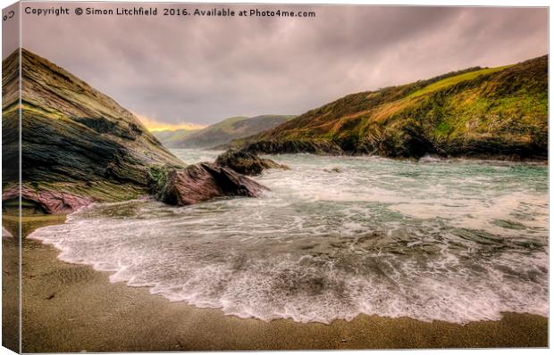 Lansallos Beach Cornwall Canvas Print by Simon Litchfield