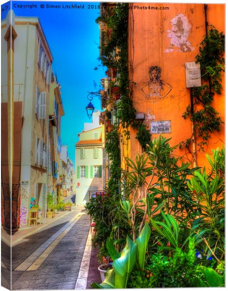 Marseille - Le Panier (Old Town) Canvas Print by Simon Litchfield