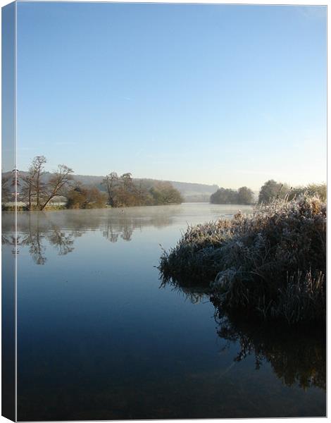 River Thames in the Morning Canvas Print by Pam Martin