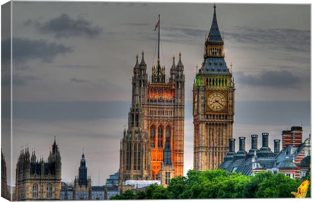 BIG BEN Canvas Print by Libby Hall