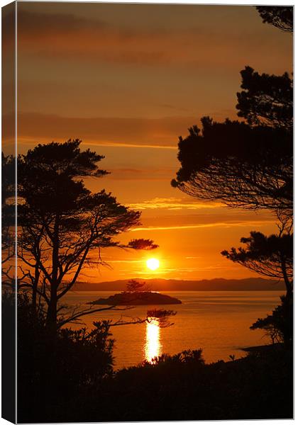 Highland Sunset Canvas Print by John Cameron