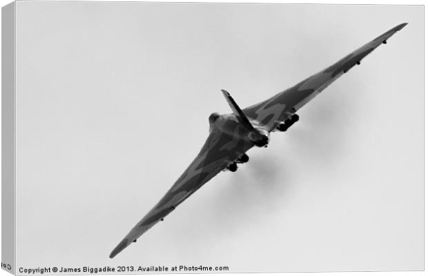 Avro Vulcan XH558 Canvas Print by J Biggadike