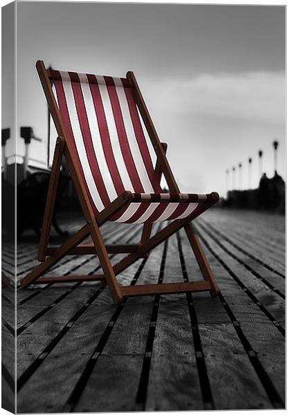 To be beside the seaside Canvas Print by Lee Morley