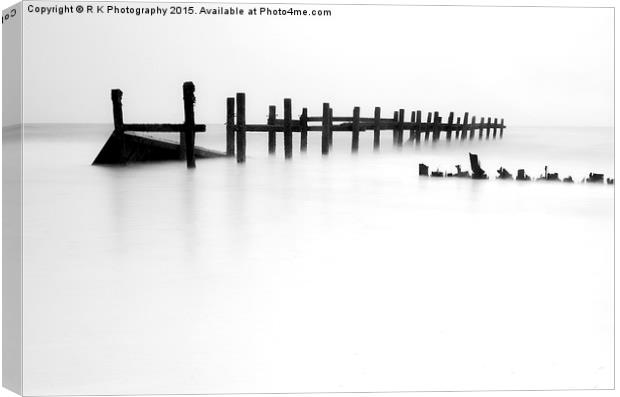  Happisburgh Canvas Print by R K Photography