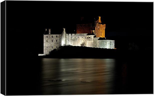 Eilean Donan Castle at night Canvas Print by R K Photography