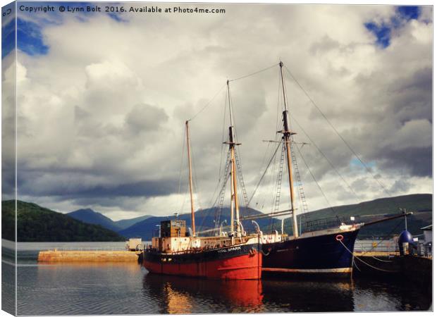 Vital Spark Puffer Inverarary Canvas Print by Lynn Bolt