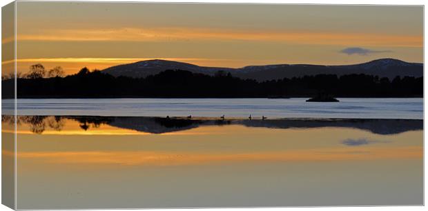 Loch of Skene sunset Canvas Print by alan bain