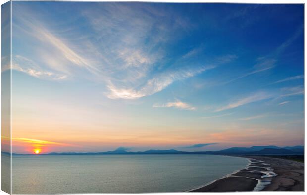 Harlech beach sunset Canvas Print by Rory Trappe