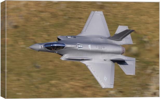 F35 A low level Canvas Print by Rory Trappe