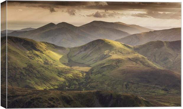 Maesgwm leading to the Snowdon Ranger path Canvas Print by Rory Trappe