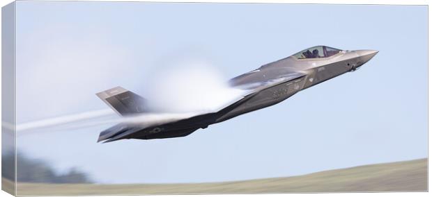 F35 generating fluff Canvas Print by Rory Trappe