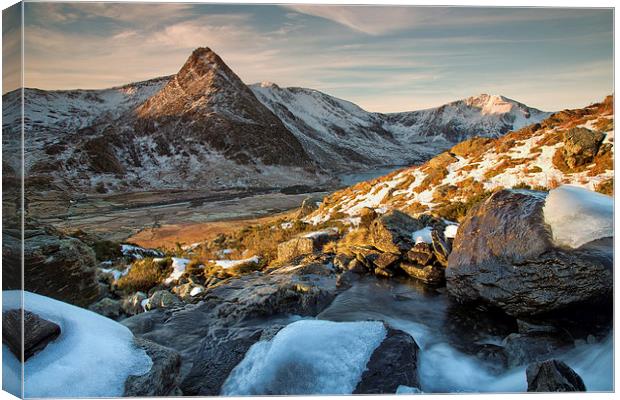  Dawn at Tryfan Canvas Print by Rory Trappe