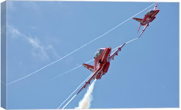  Red Arrows Canvas Print by Rory Trappe