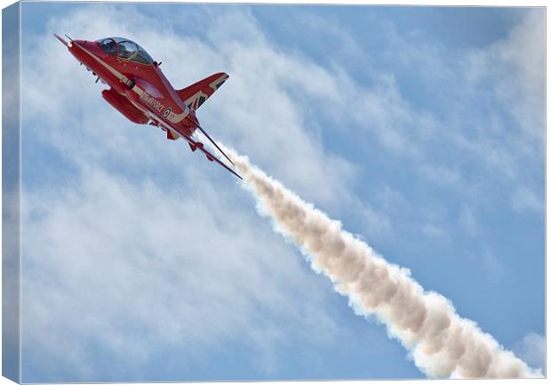  Red Arrows Canvas Print by Rory Trappe