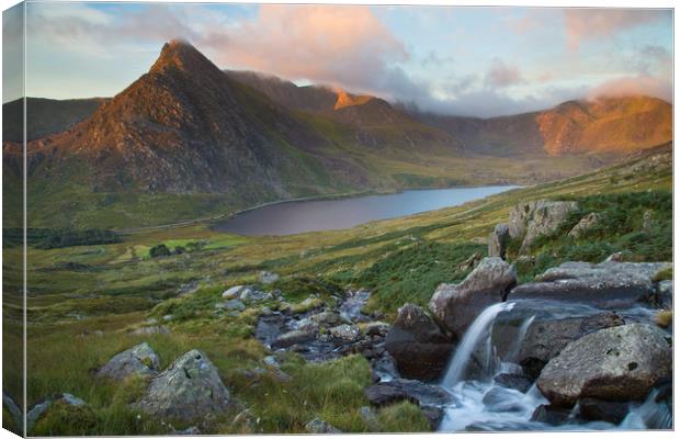 Ogwen valley September 2016 Canvas Print by Rory Trappe